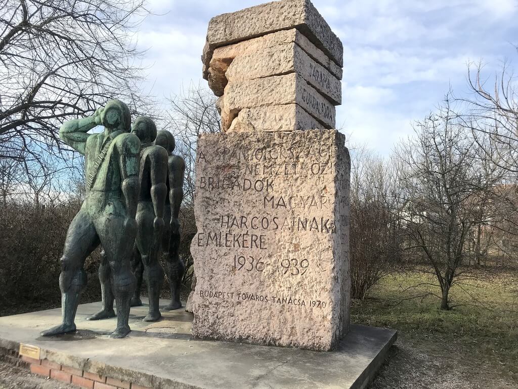 Monumento a los combatientes húngaros