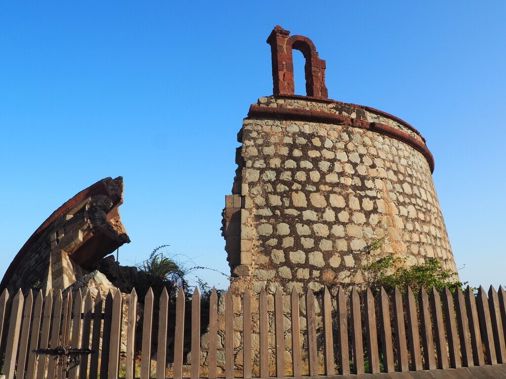 Restos del castillo junto al que Nelson perdió su brazo derecho