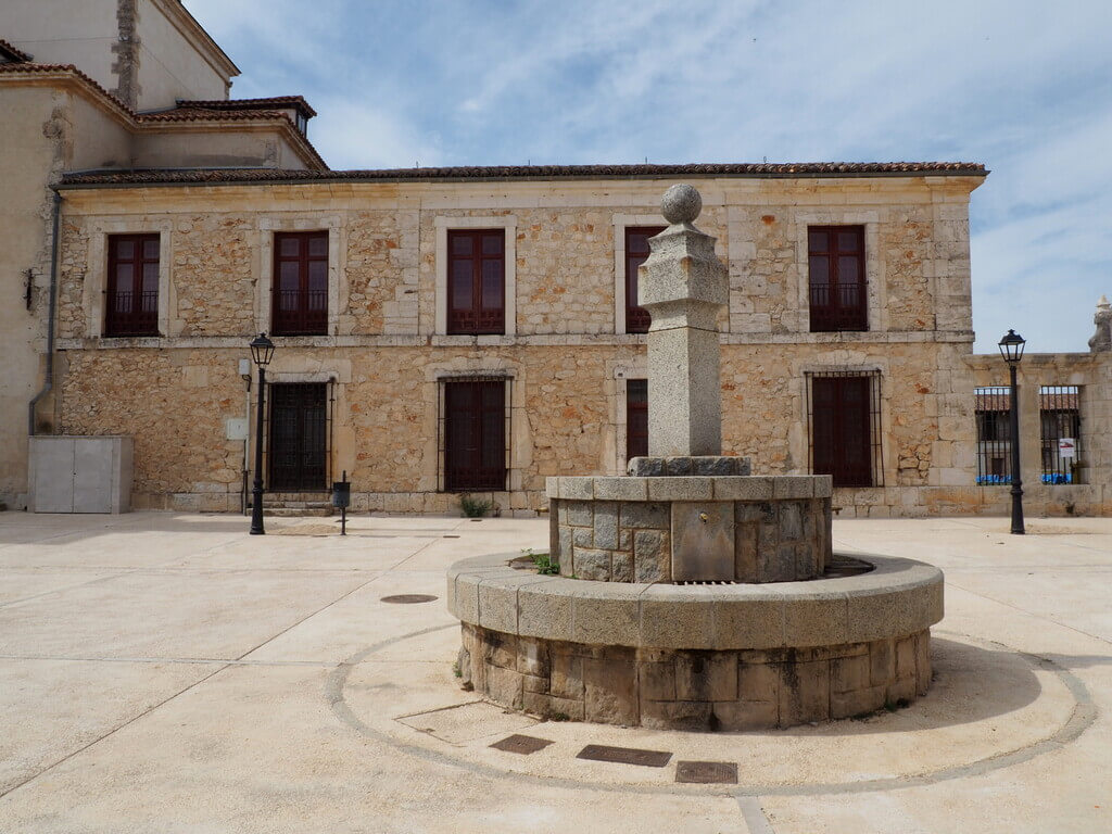 Fuente de la Plaza del secreto