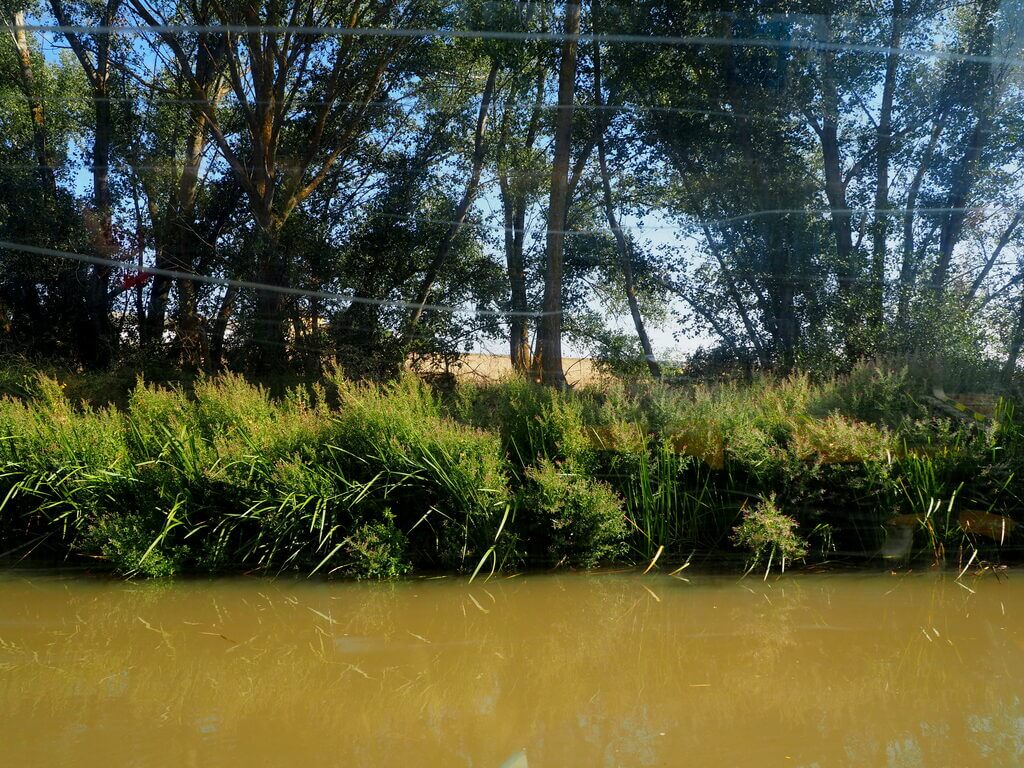 El canal desde el barco Juan de Homar