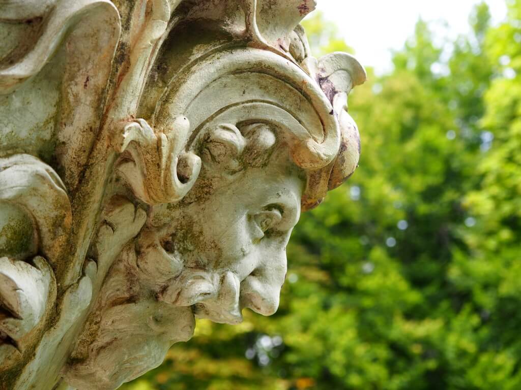 Detalle escultura. Parterre de la Fama Parterre de la Fama