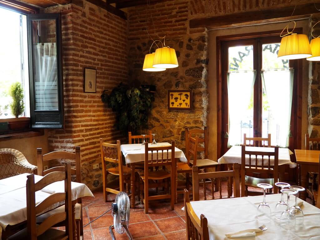 Interior comer judiones en La Granja