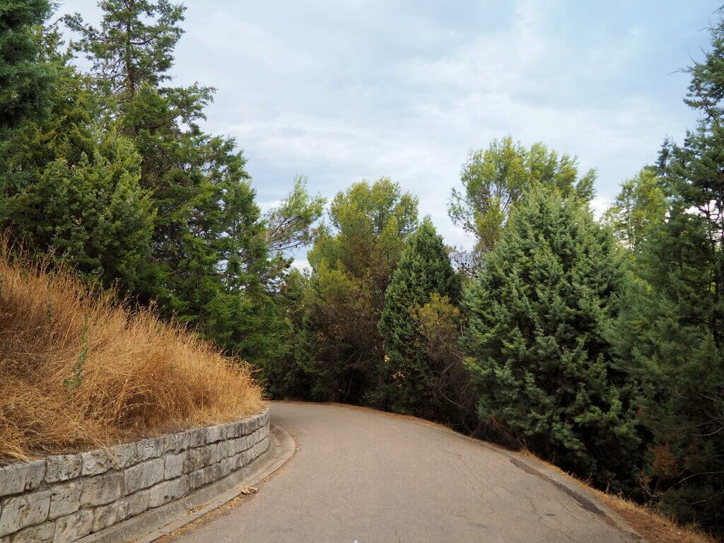 Carretera que conduce al Cristo del Otero