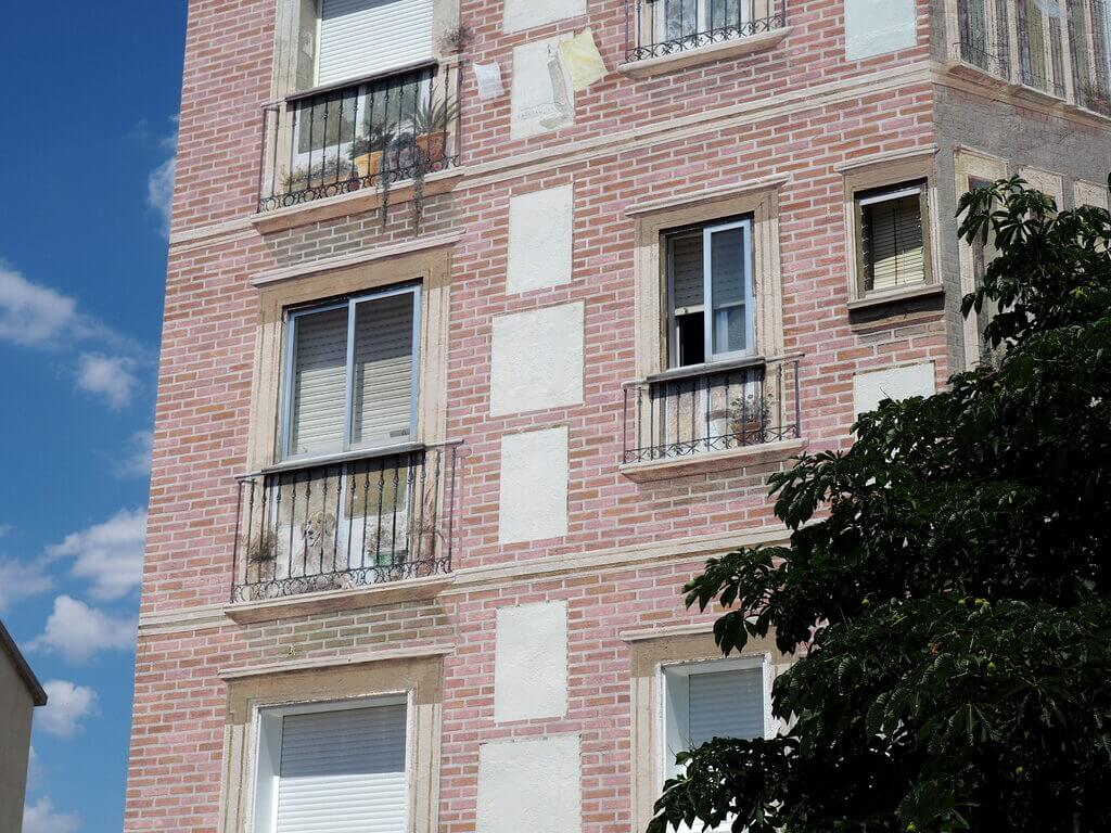 Casa de Vecinos, en la Plaza de Damián Casas