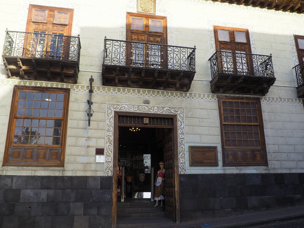 Fachada de la Casa de los Balcones