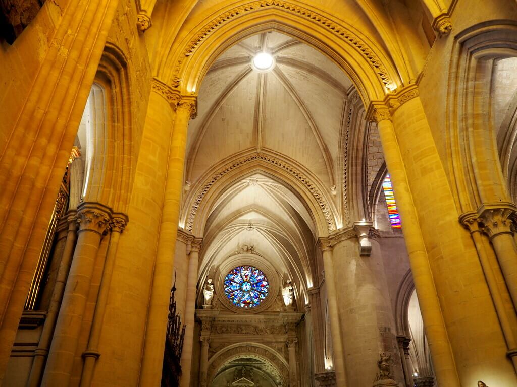 Interior de la catedral