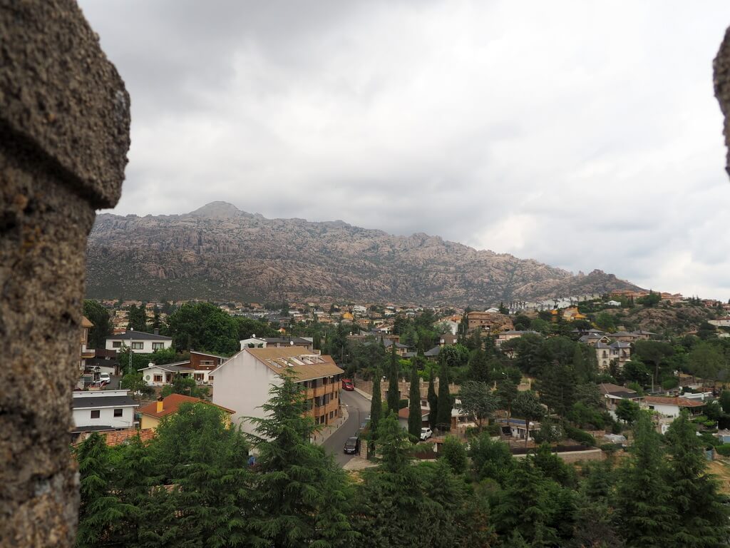 La Pedriza desde las almenas del castillo