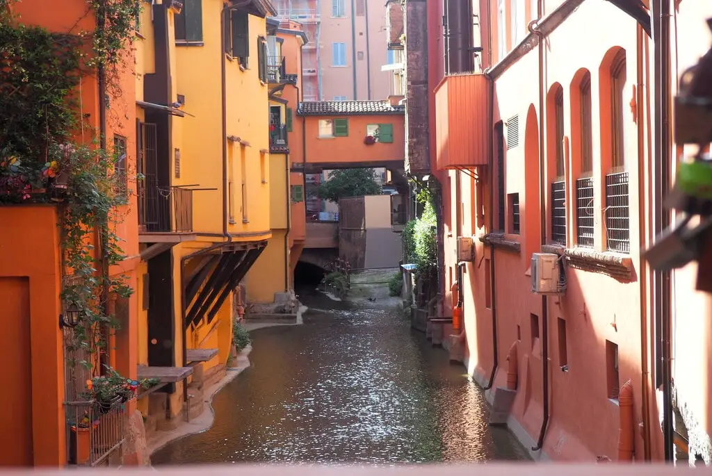 Canale delle Moline visto a través de la Finestrella