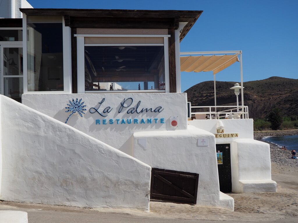 Restaurante a pie de mar en Las Negras