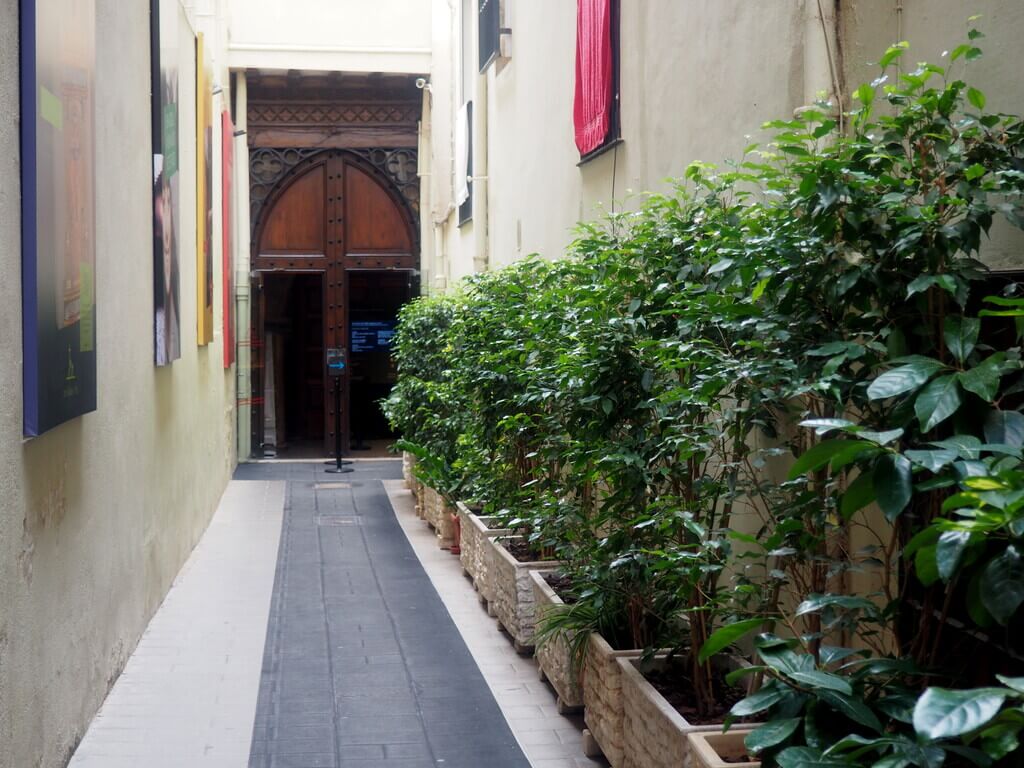 Entrada a la Iglesia de San Nicolás