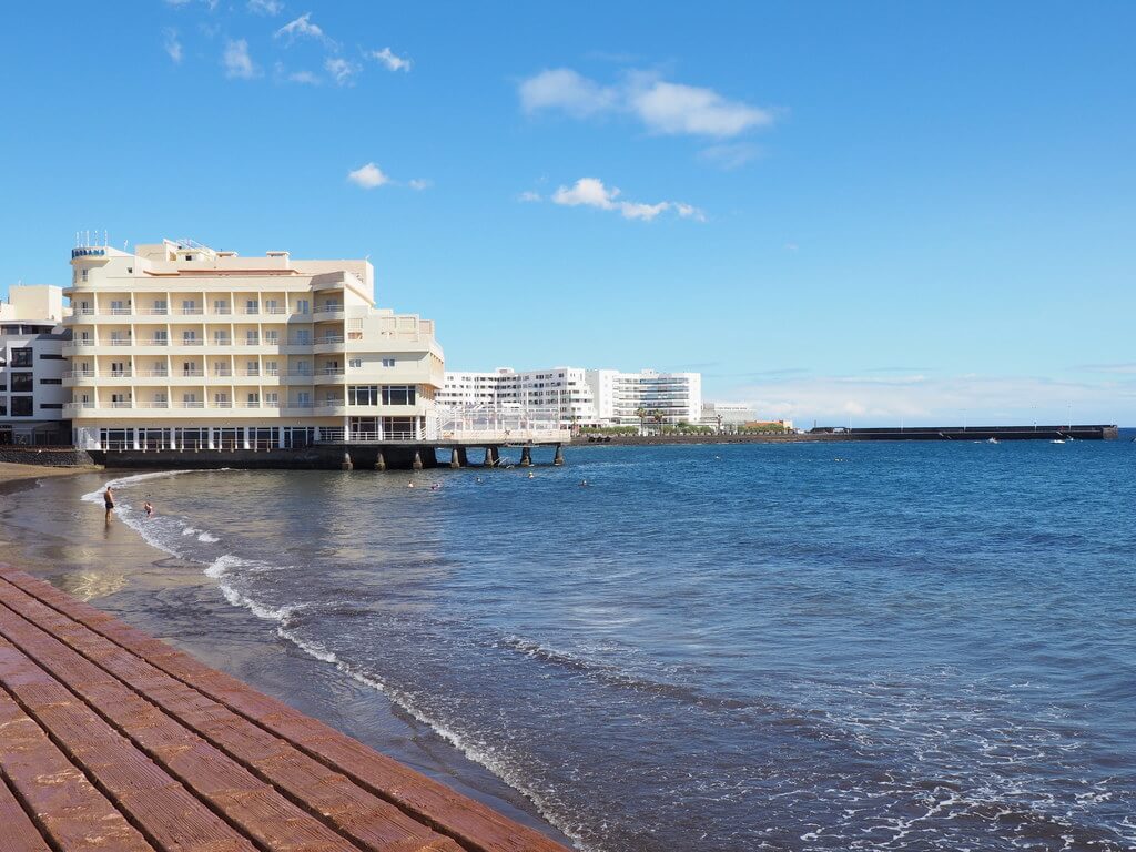 Paseo marítimo de El Médano en Playa Grande