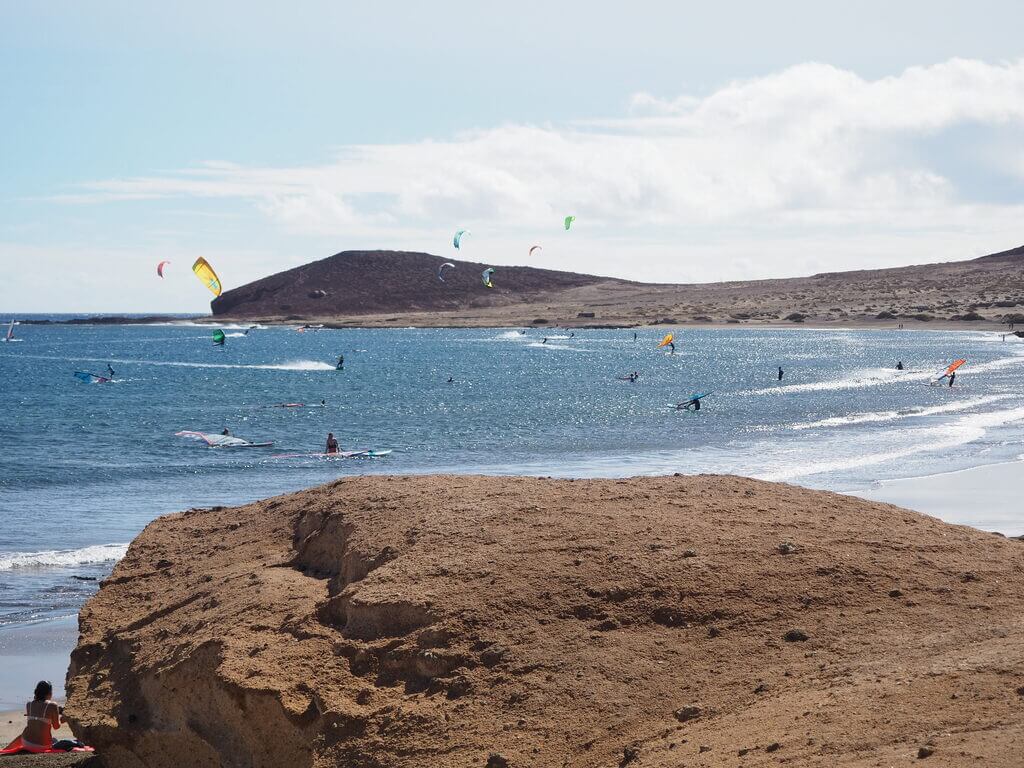 Haciendo surf en la Playa de Leocadio Machado