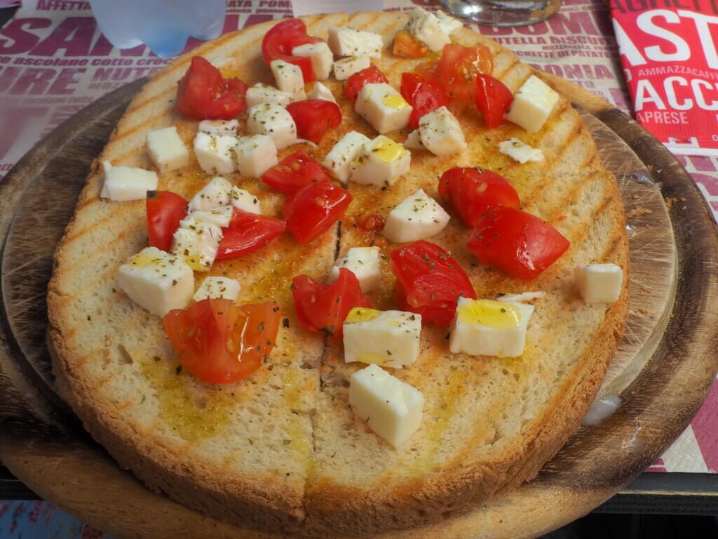 Bruschettone con tomate