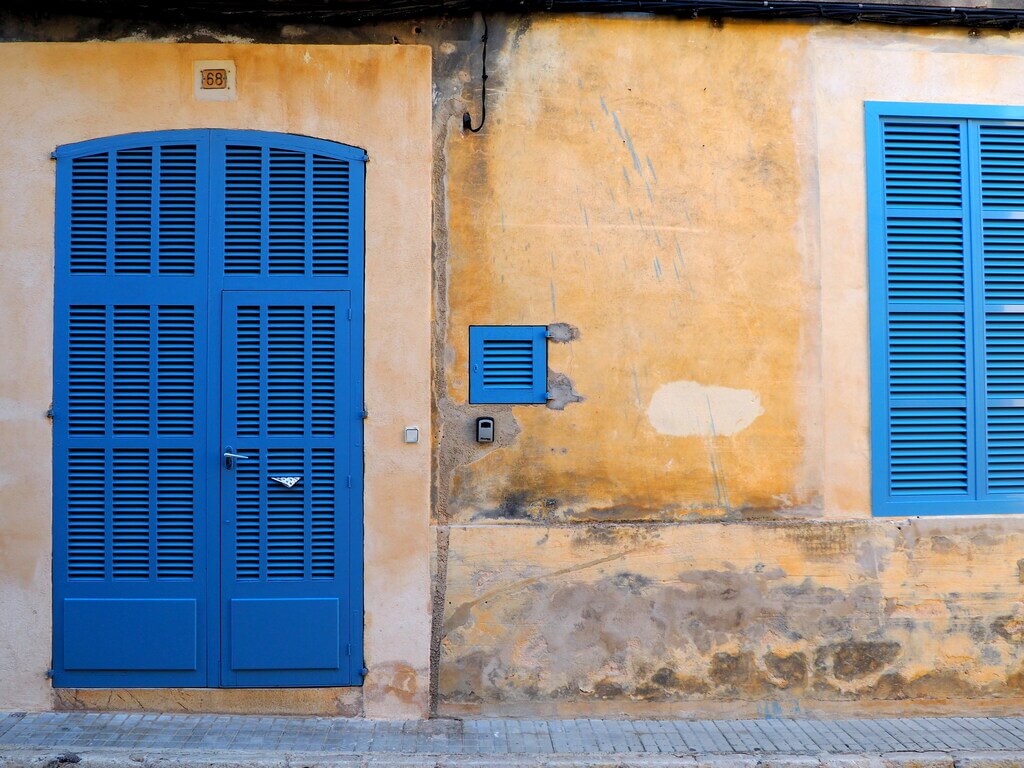 Puertas de colores de Petra