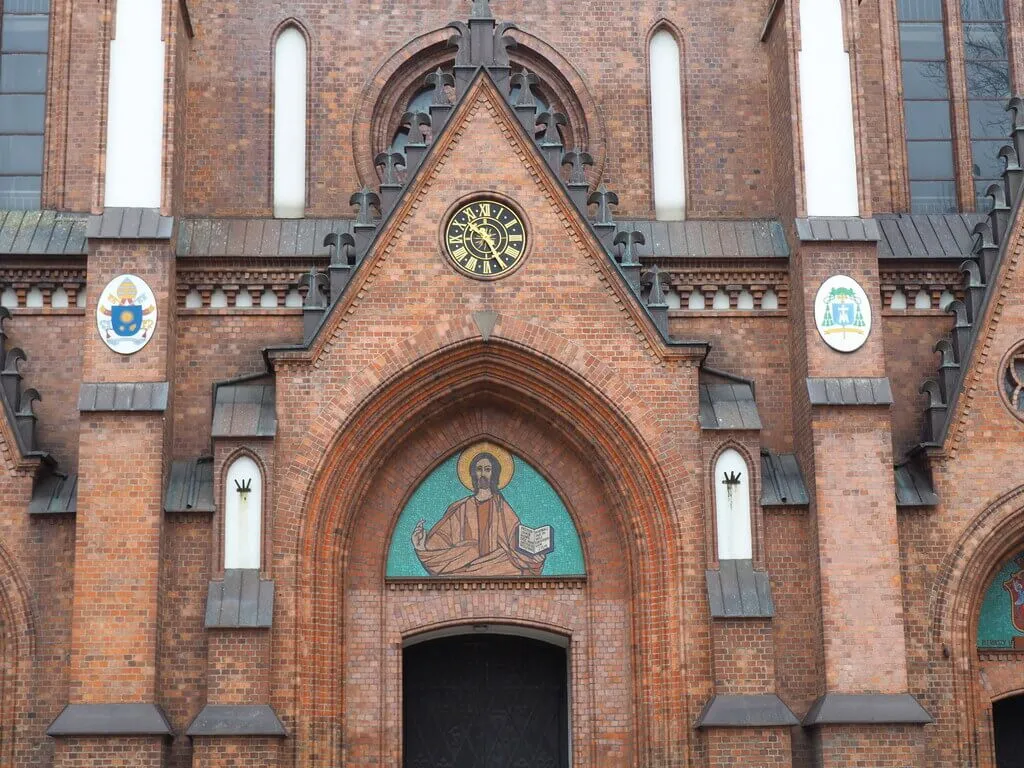 Puerta principal de la catedral