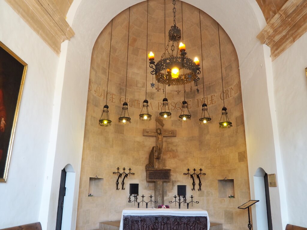 Interior del Santuario del Monte Calvario