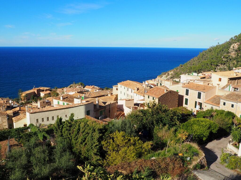 Banyalbufar desde el mirador de Es Penyal