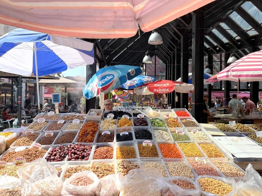 Pazari i Ri, el bazar de Tirana