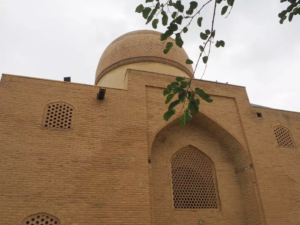 Mausoleo Ak Saray
