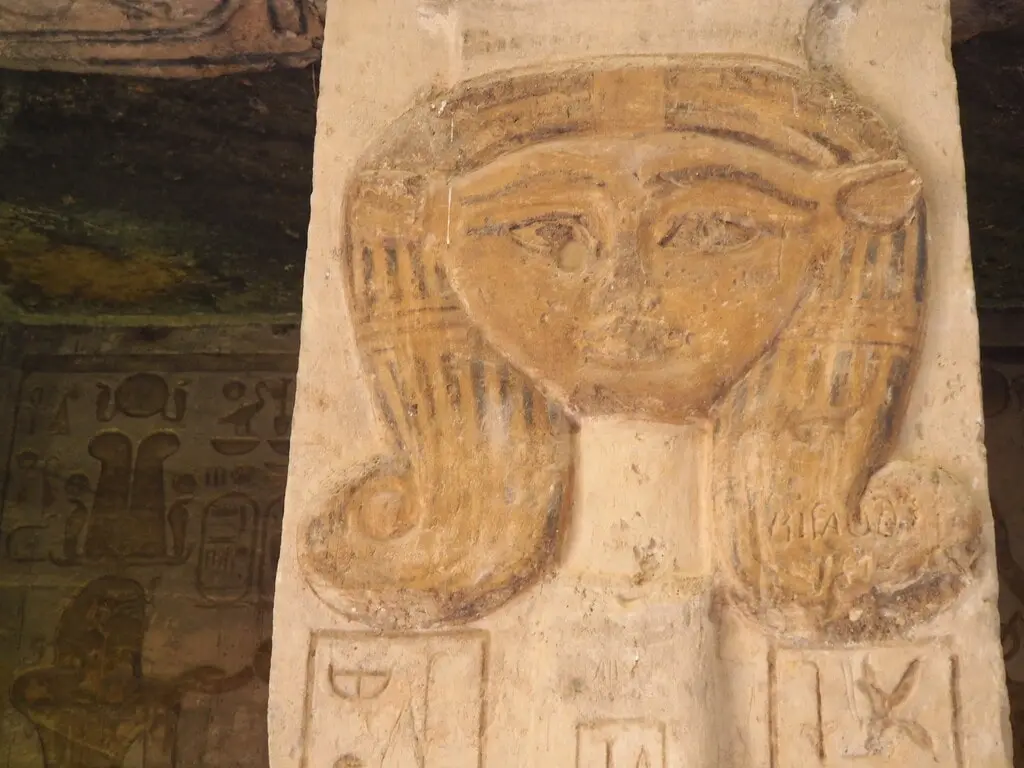 La diosa Hathor en Abu Simbel