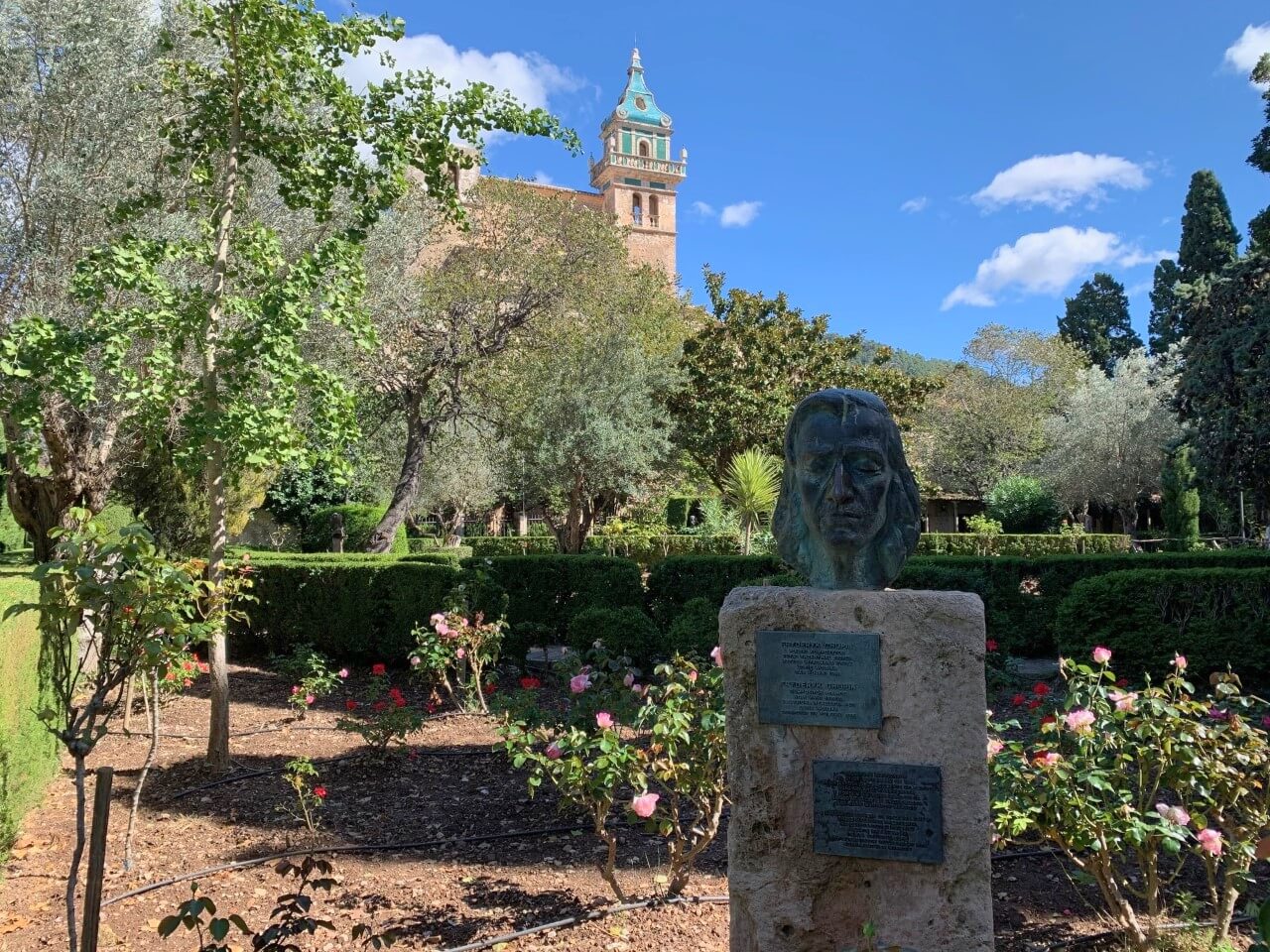 Busto de Chopin en los jardines