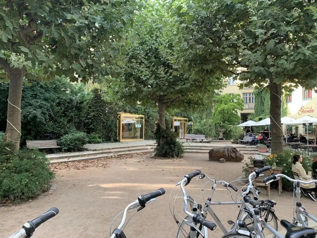 patios bonitos del barrio judío de Berlín