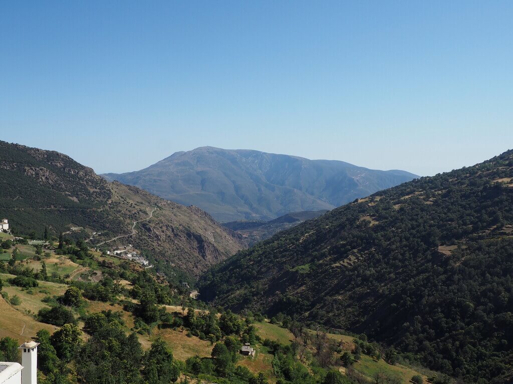 El Barranco de Poqueira visto desde Capileira