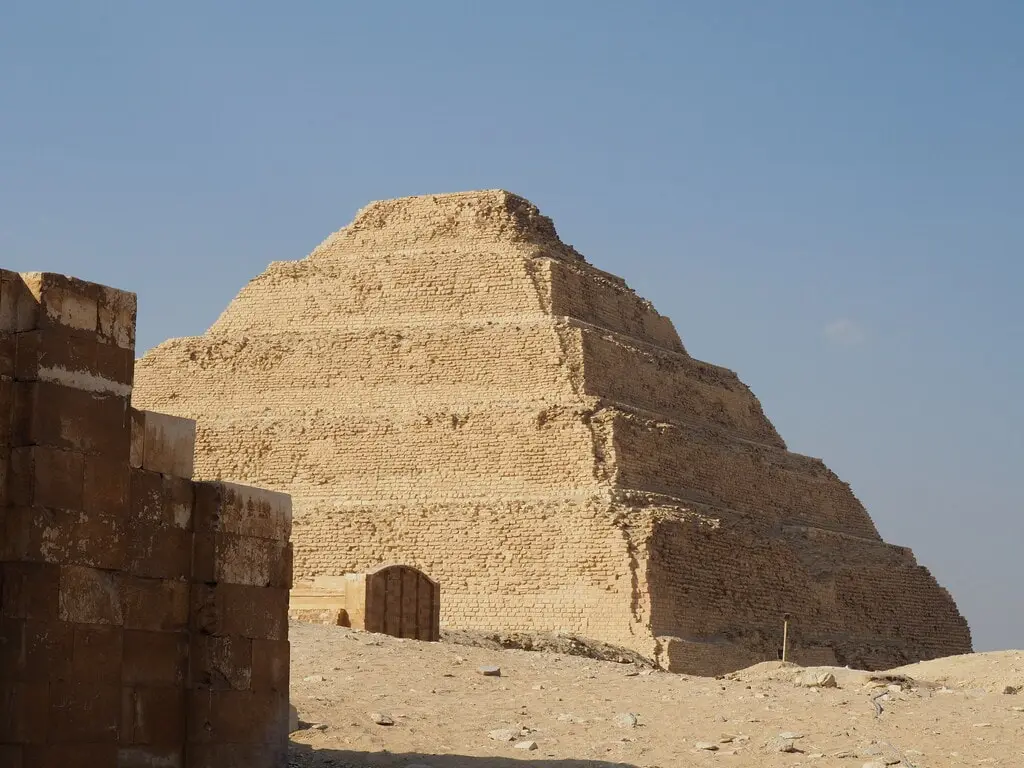 Pirámide de Zoser, Necrópolis de Saqqara